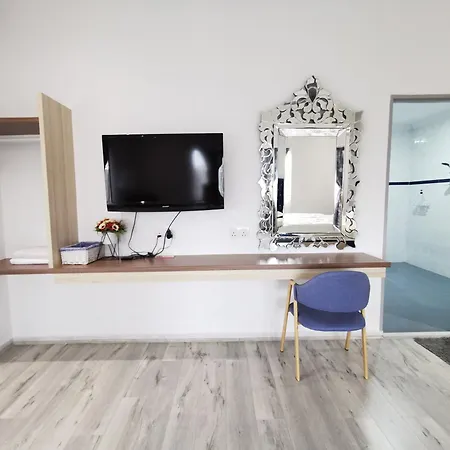 Melody Whole Or Suite Room Muar Exterior photo