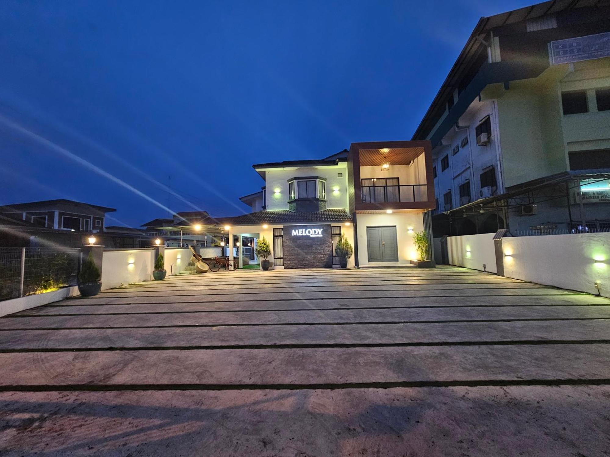 Melody Whole Or * Muar